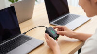 Review-Gadget-Singkat-Adaptor-Charger-Laptop-Universal-Praktis-Untuk-Semua-Merk